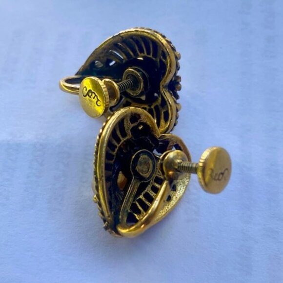 Vintage CORO Heart Filigree Earrings - Picture 3 of 4